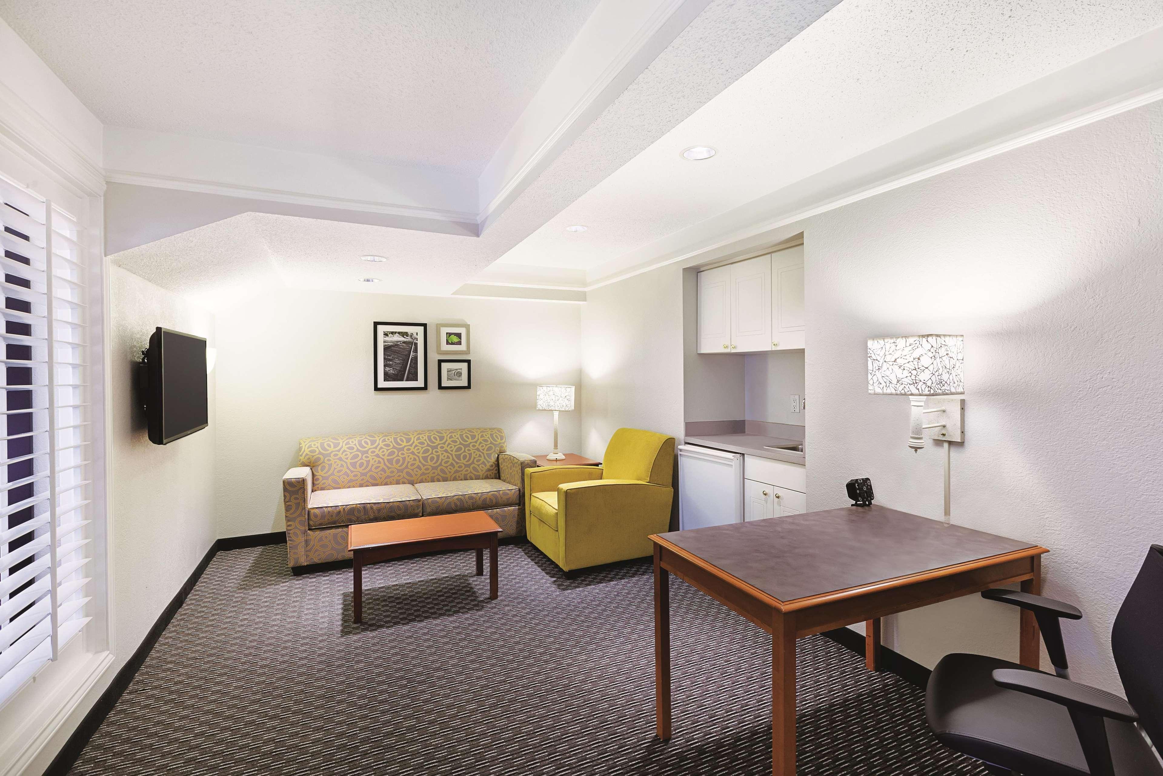 Hotel La Quinta By Wyndham Raleigh Durham Intl Ap à Morrisville Extérieur photo