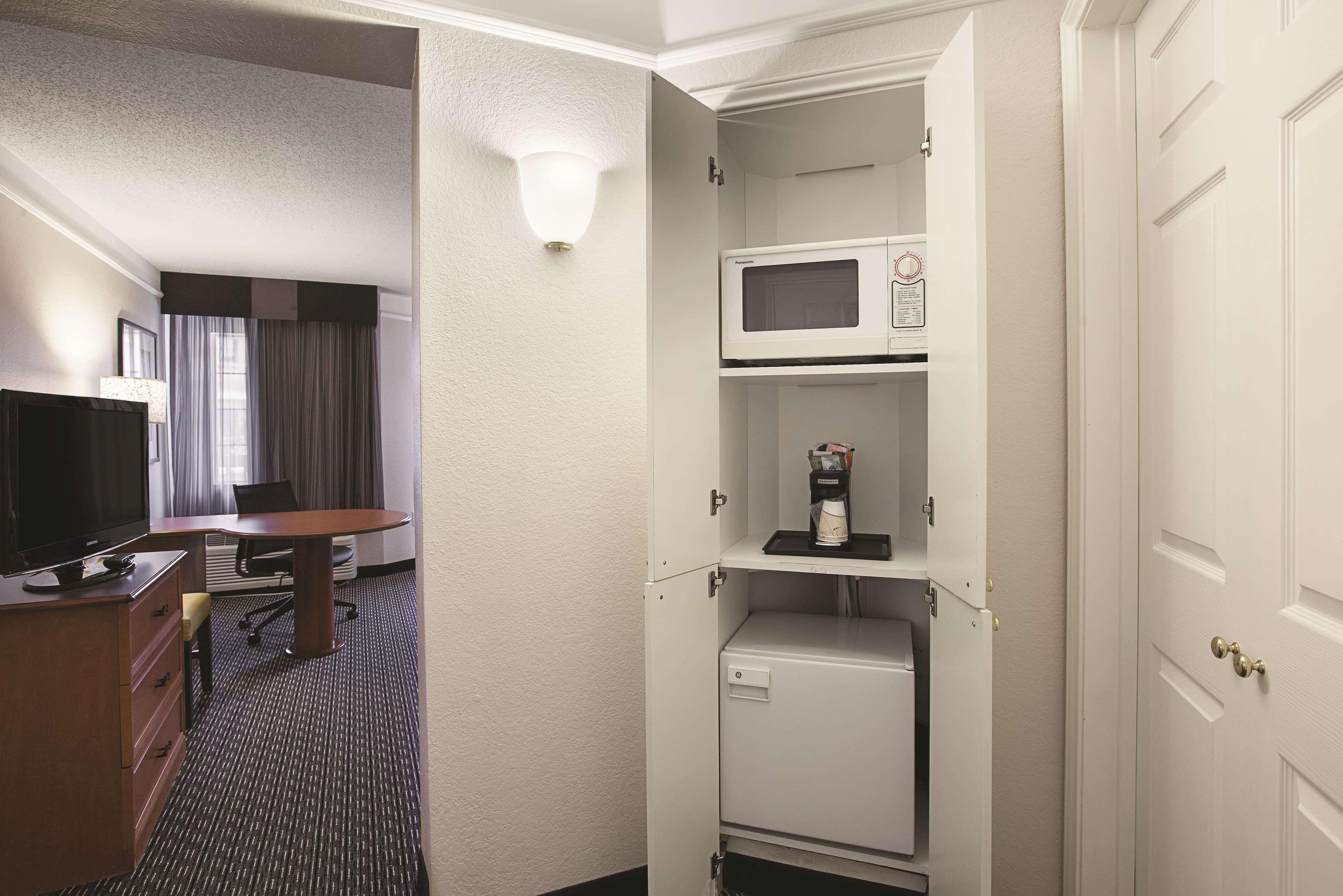Hotel La Quinta By Wyndham Raleigh Durham Intl Ap à Morrisville Extérieur photo